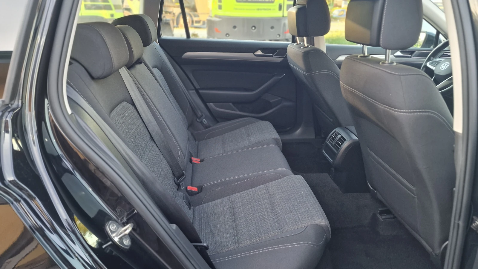 VW Passat 1.5i Evo Busines esition, снимка 15 - Автомобили и джипове - 54436721