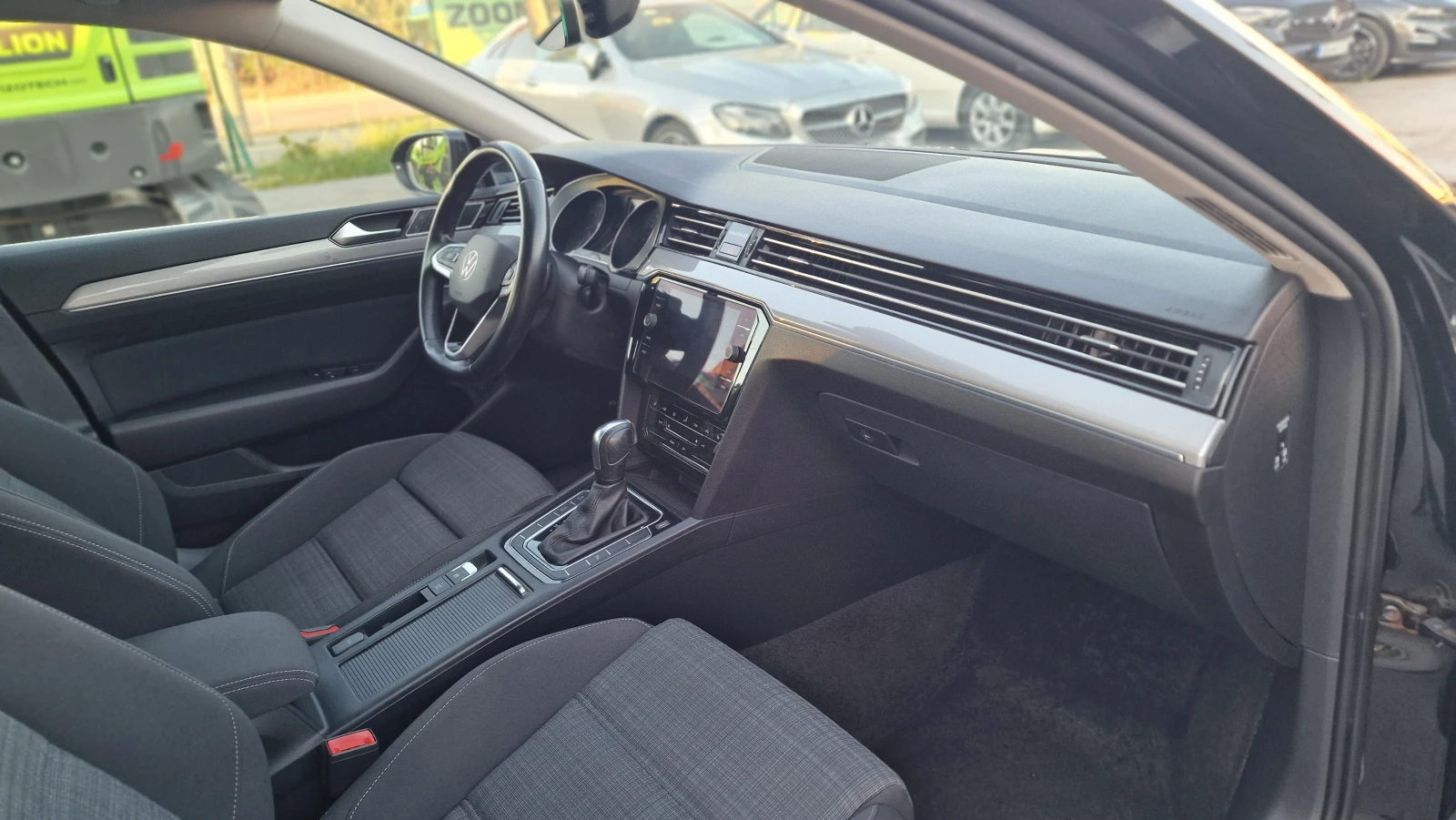 VW Passat 1.5i Evo Busines esition, снимка 12 - Автомобили и джипове - 54436721