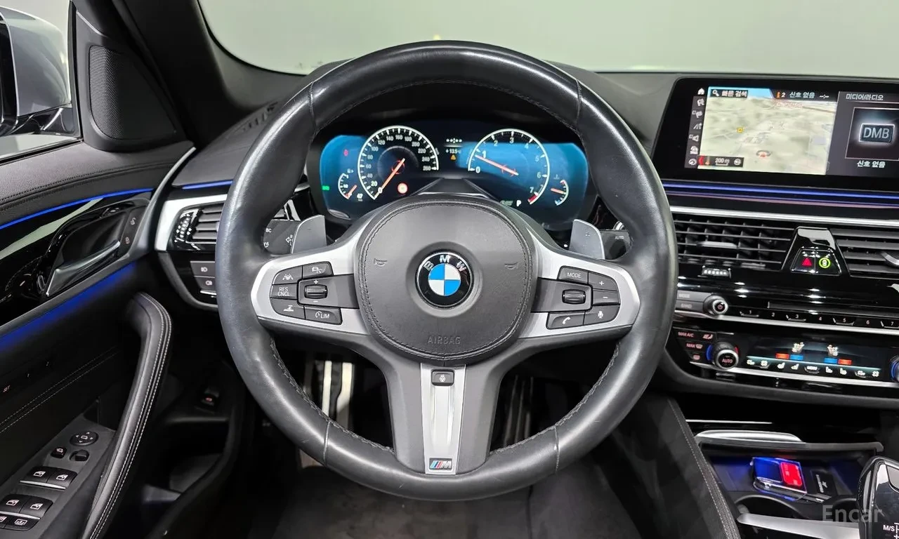 BMW 530 M Sport (G30), снимка 13 - Автомобили и джипове - 54613604