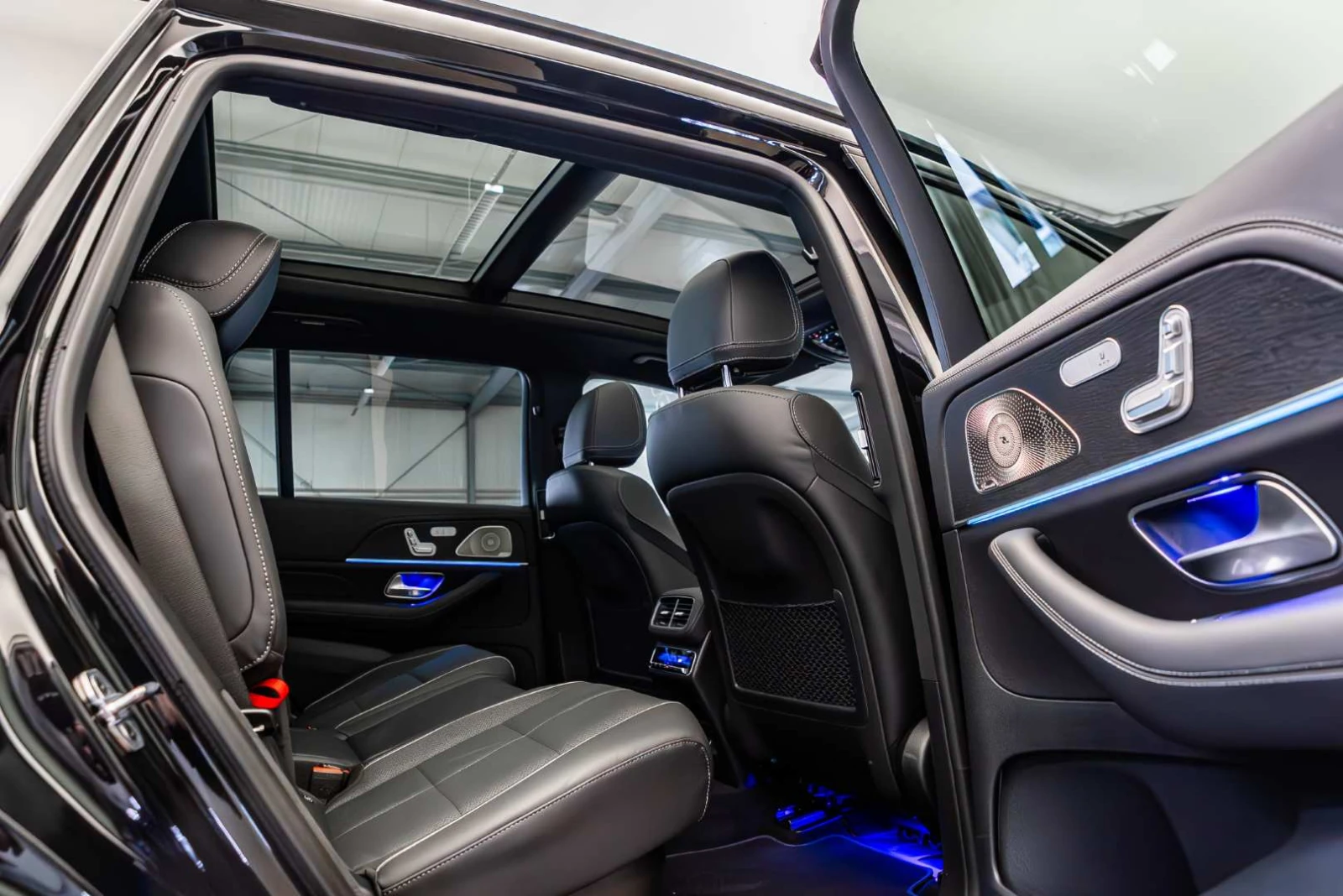 Mercedes-Benz GLS 450 NEW* FACELIFT* * AMG* PANO* BURMESTER* 360* , снимка 14 - Автомобили и джипове - 54638639