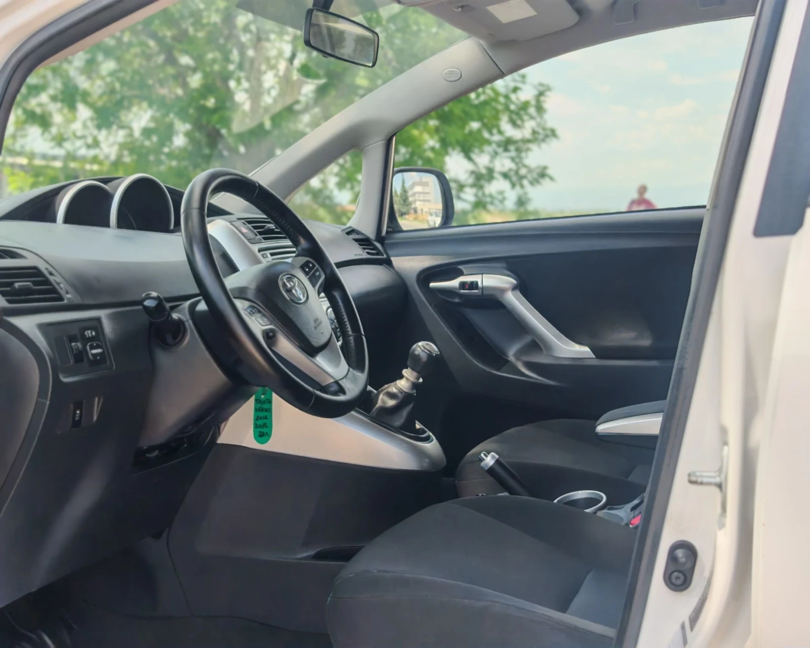 Toyota Verso 2.0 ДИЗЕЛ 126 К.С. УНИКАЛНО СЪСТОЯНИЕ! КАТО НОВА!!, снимка 8 - Автомобили и джипове - 54682828
