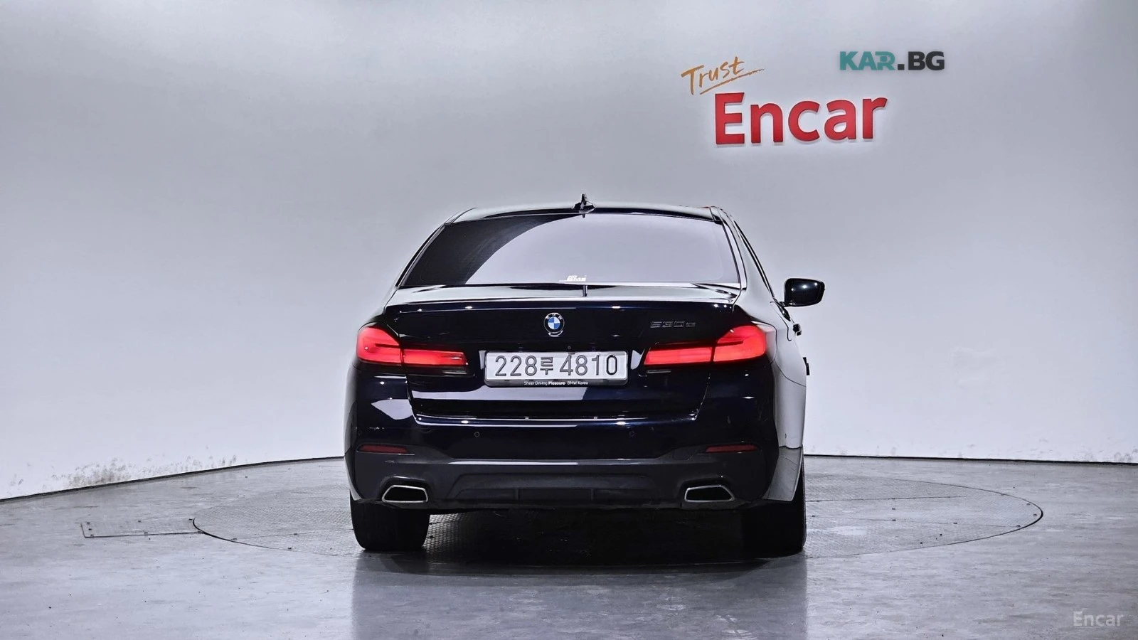BMW 530E M PKG / DISTRONIC / HARMAN / ОБДУХВАНЕ / HEADUP , снимка 4 - Автомобили и джипове - 54766169