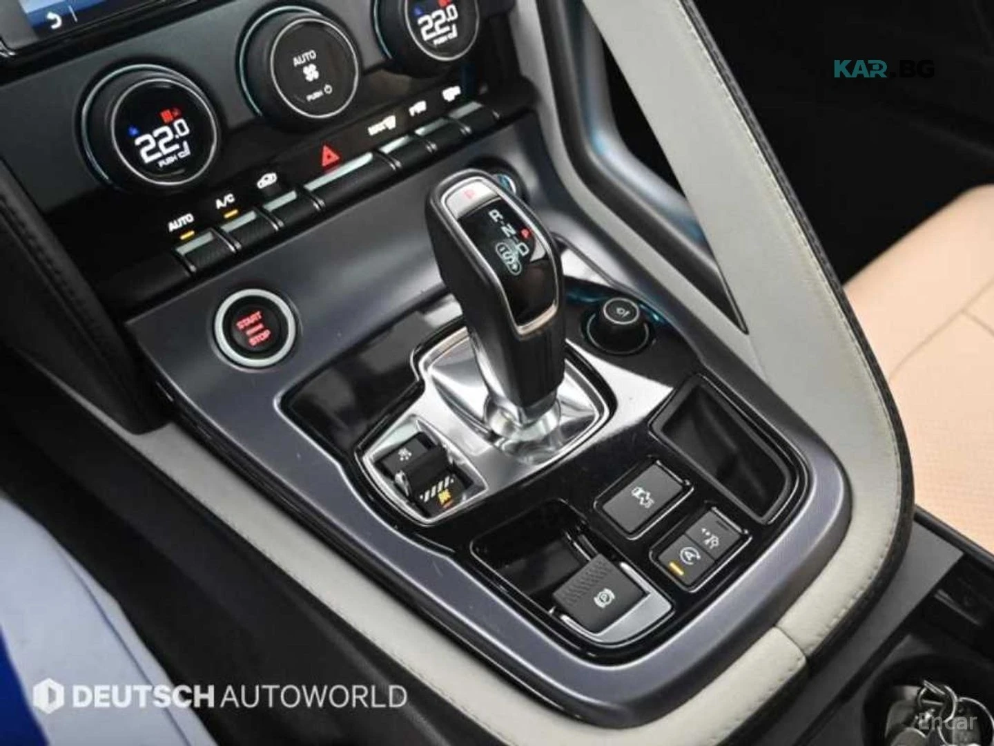 Jaguar F-Type P300* COUPE* КОЖА* ПОДГРЕВ* КАМЕРА* SUNROOF* , снимка 12 - Автомобили и джипове - 54784254