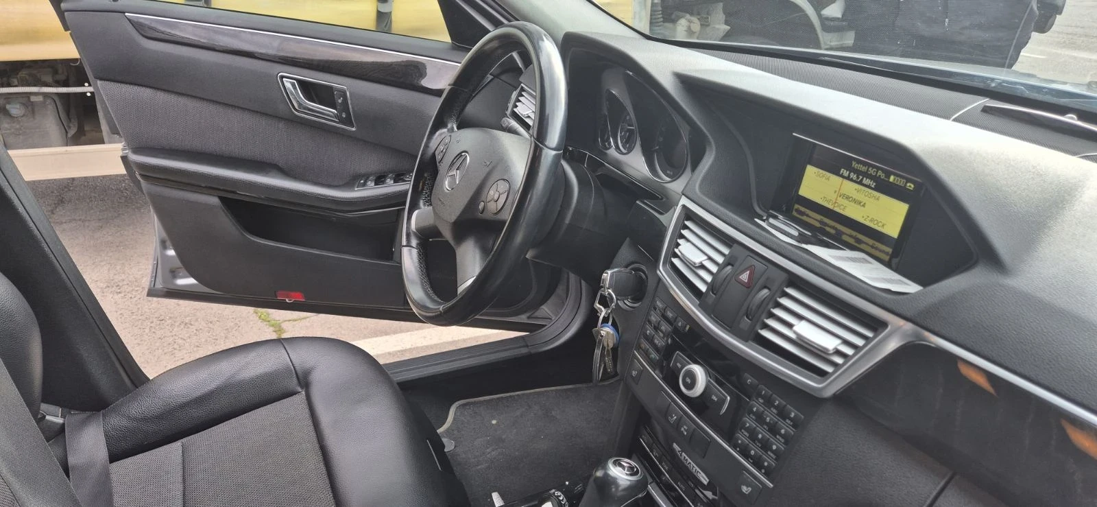 Mercedes-Benz E 250, снимка 14 - Автомобили и джипове - 54849875