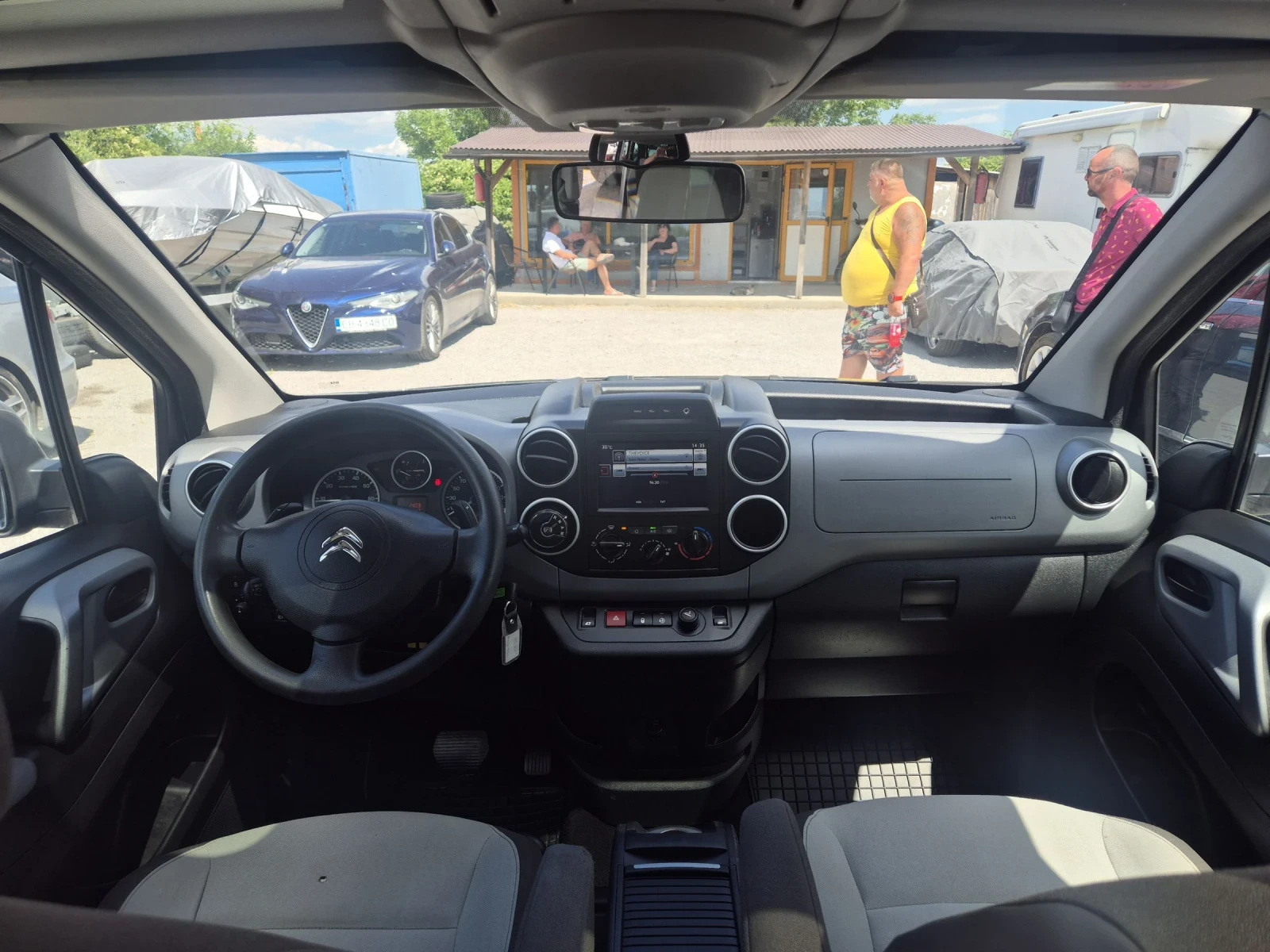 Citroen Berlingo 1.6-HDI/АВТОМАТИК/MULTISPASE, снимка 7 - Автомобили и джипове - 54997557