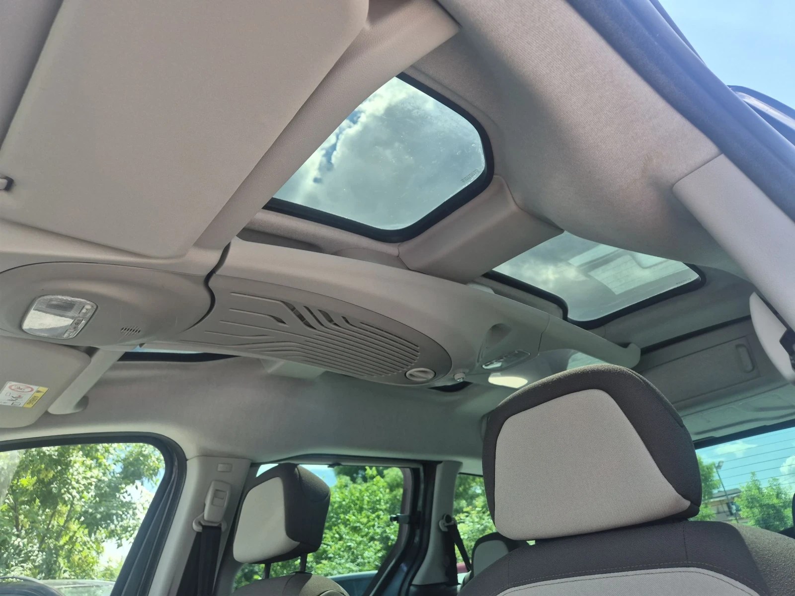 Citroen Berlingo 1.6-HDI/АВТОМАТИК/MULTISPASE, снимка 14 - Автомобили и джипове - 54997557