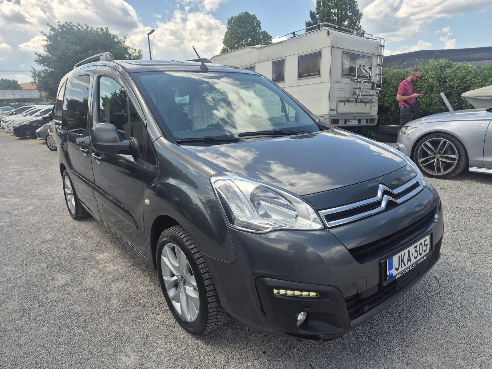 Citroen Berlingo 1.6-HDI/АВТОМАТИК/MULTISPASE, снимка 6 - Автомобили и джипове - 54997557