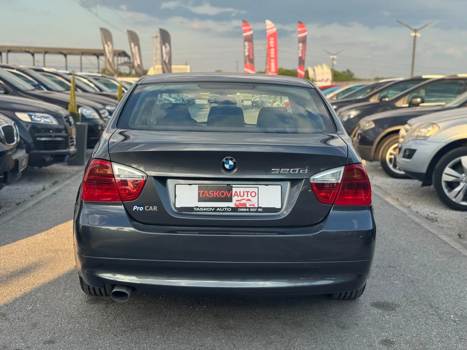BMW 320 180хил 163к.с. Пълен сервиз , снимка 7 - Автомобили и джипове - 55064218