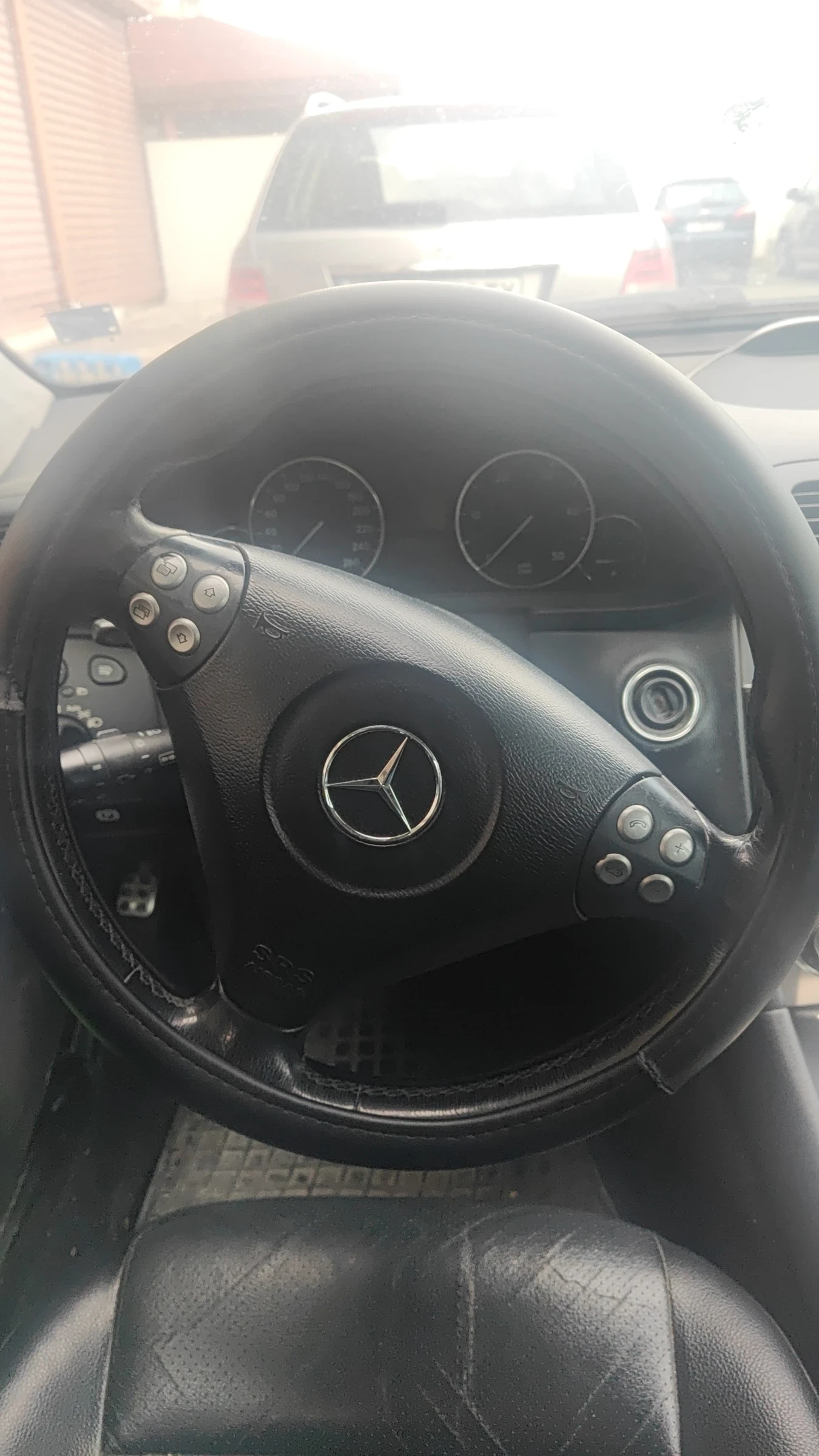 Mercedes-Benz C 220, снимка 4 - Автомобили и джипове - 55180426
