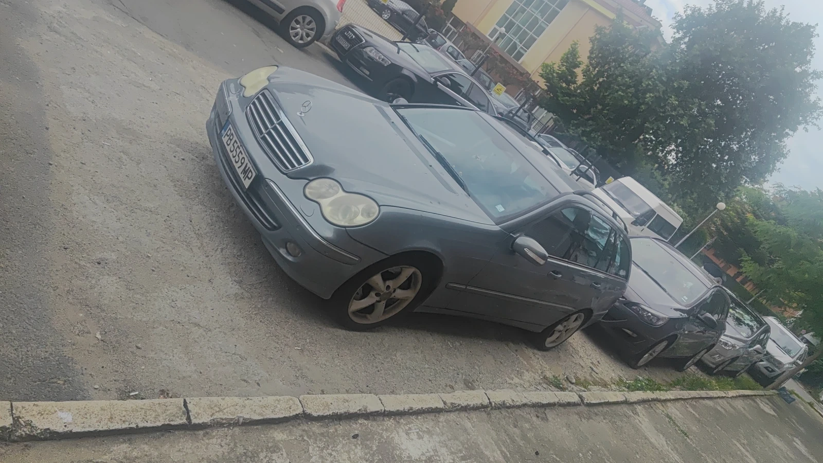 Mercedes-Benz C 220, снимка 8 - Автомобили и джипове - 55180426
