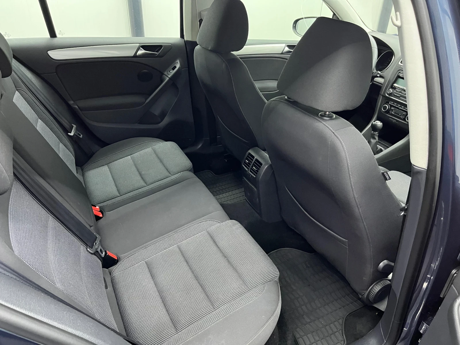 VW Golf, снимка 8 - Автомобили и джипове - 55232289