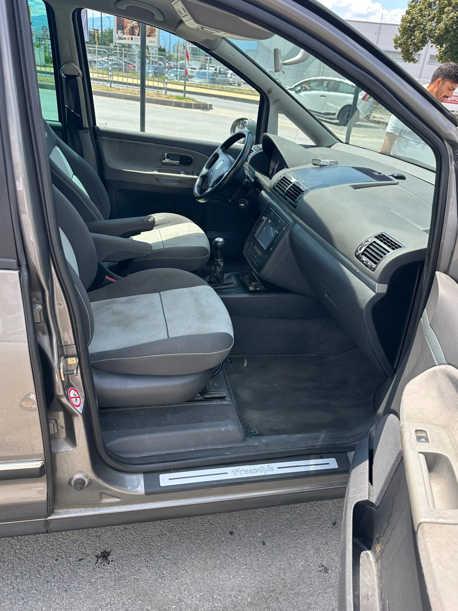 VW Sharan, снимка 12 - Автомобили и джипове - 55480830