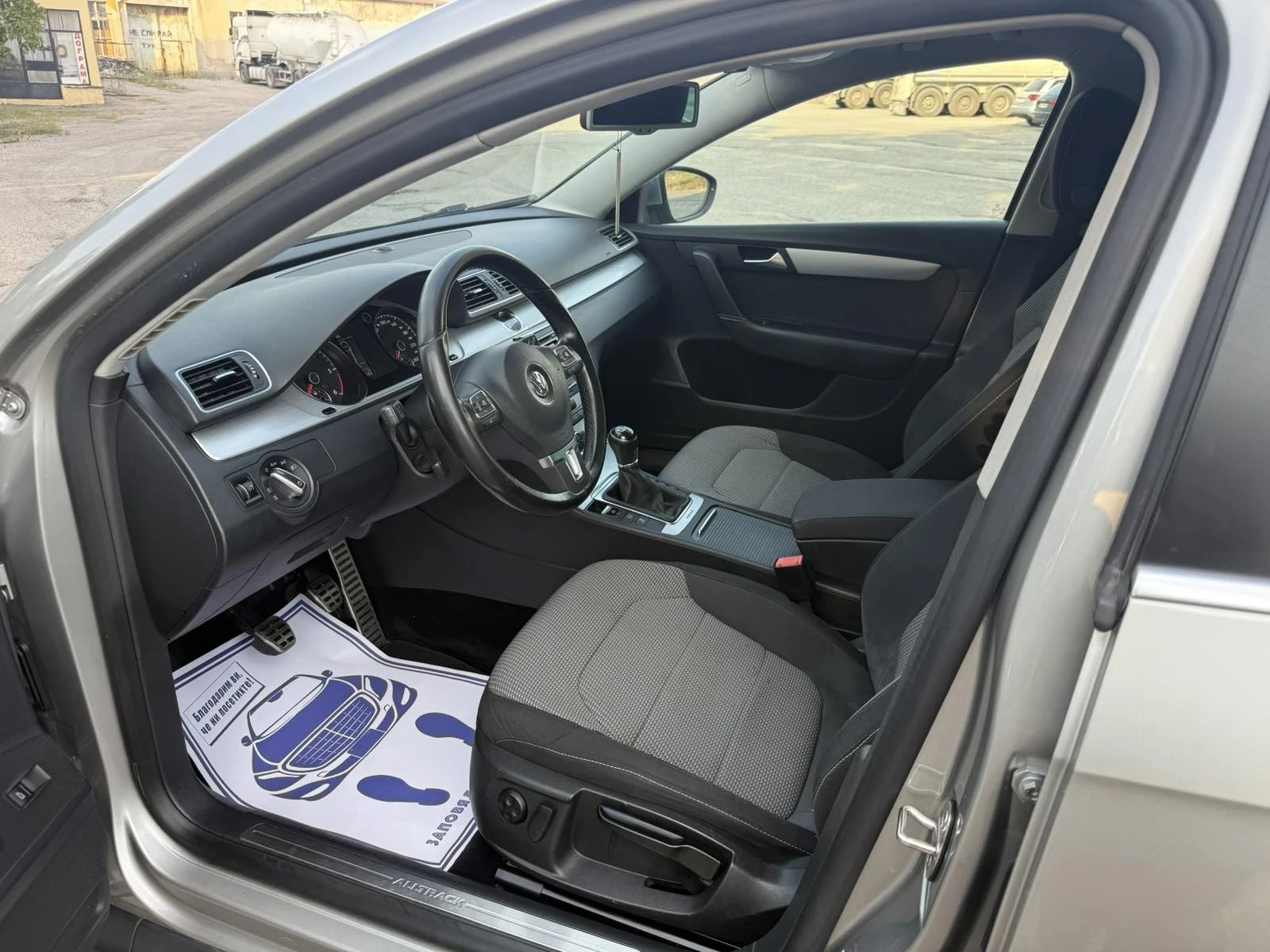 VW Passat 2.0 tdi Alltrack 4x4, снимка 8 - Автомобили и джипове - 55657695