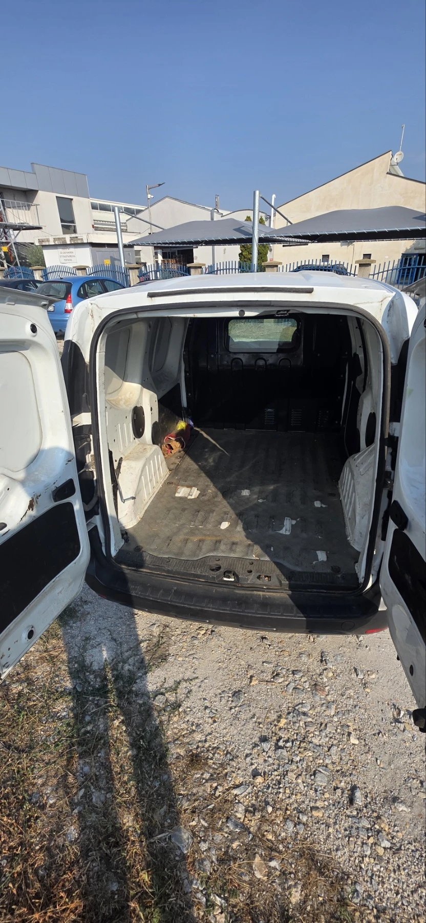 Dacia Dokker 1.5 d, снимка 4 - Автомобили и джипове - 55783630