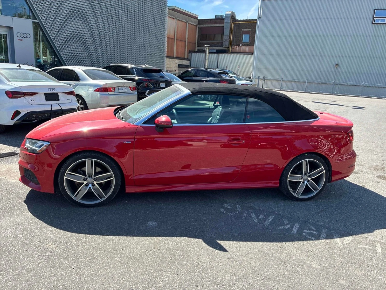 Audi A3 Technik * Кабрио * АвтоКредит * (ЦЕНА ДО БГ), снимка 2 - Автомобили и джипове - 56278096