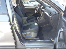 VW Tiguan * RLINE* ПАНО* KEYLESS* КОЖА* ПOДГРЕВ* , снимка 10