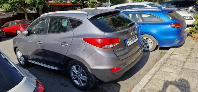 Hyundai IX35, снимка 4 - Автомобили и джипове - 47175207