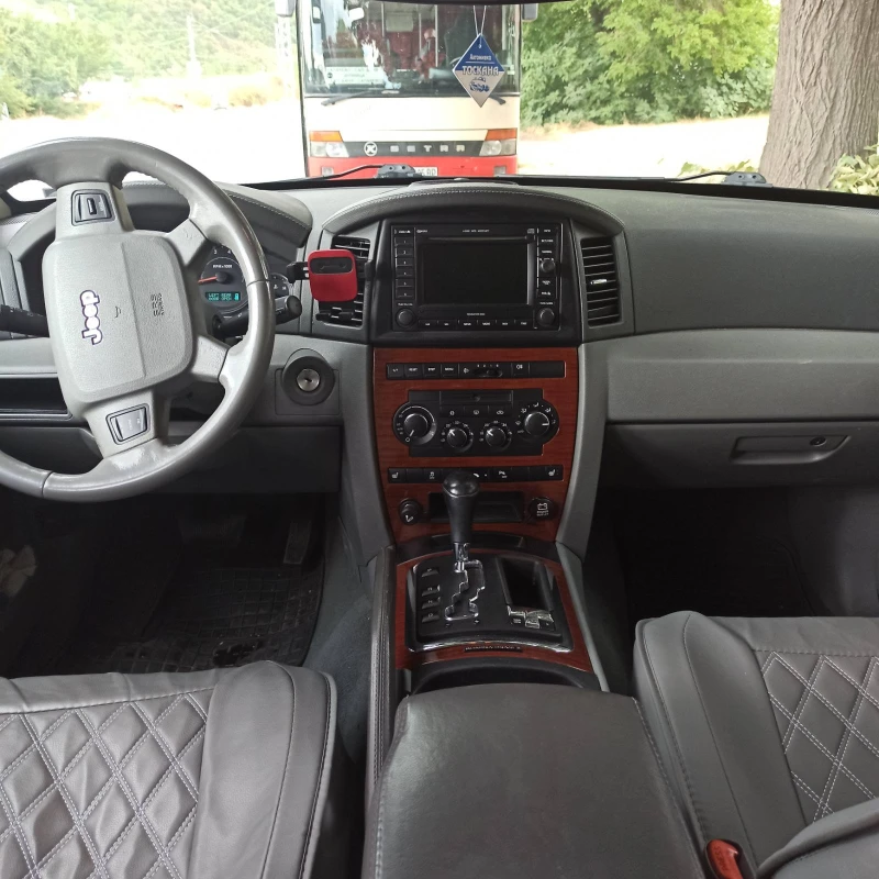 Jeep Grand cherokee 3.0CRD, снимка 4 - Автомобили и джипове - 53268461