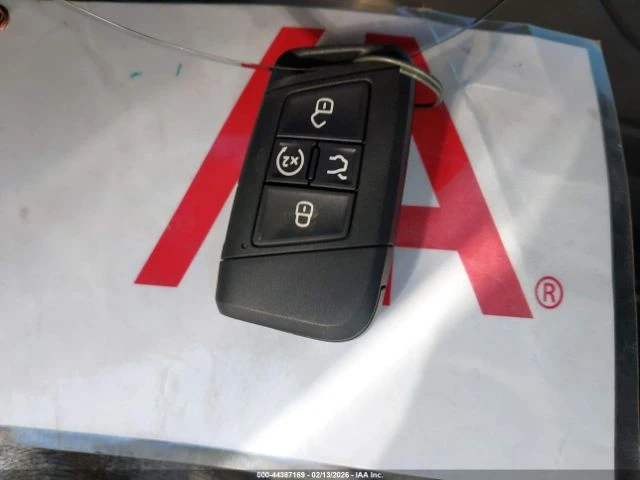 VW Tiguan * RLINE* ПАНО* KEYLESS* КОЖА* ПOДГРЕВ* , снимка 14 - Автомобили и джипове - 54029440