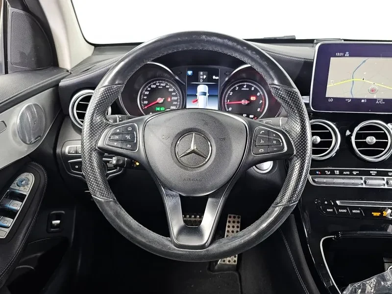 Mercedes-Benz GLC 300 4Matic Amg Line, снимка 13 - Автомобили и джипове - 55799826