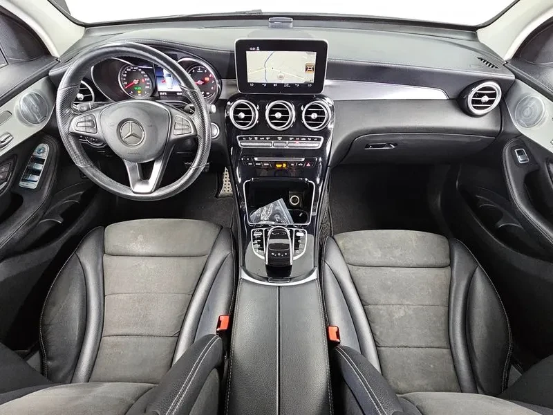 Mercedes-Benz GLC 300 4Matic Amg Line, снимка 7 - Автомобили и джипове - 55799826