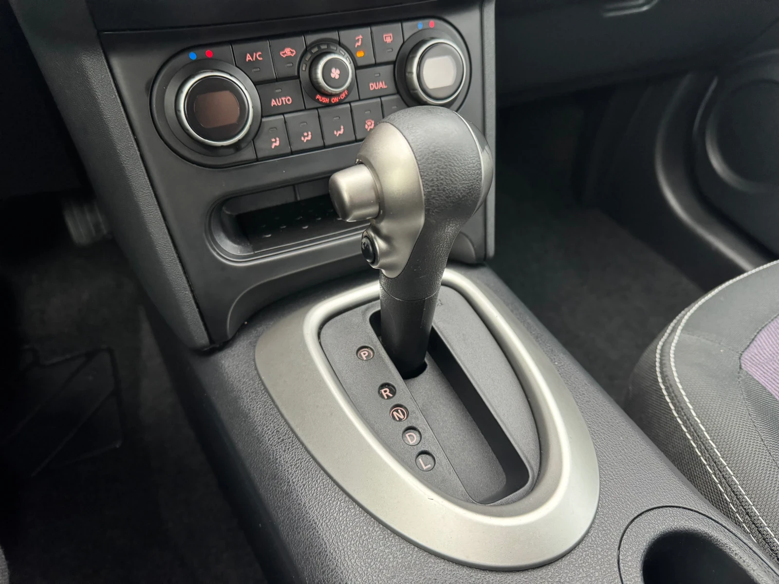 Nissan Qashqai 1.6 16 v Avtomatik  - изображение 10