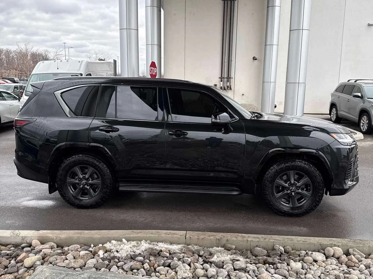 Lexus LX 700h CARFAX, снимка 3 - Автомобили и джипове - 53871504