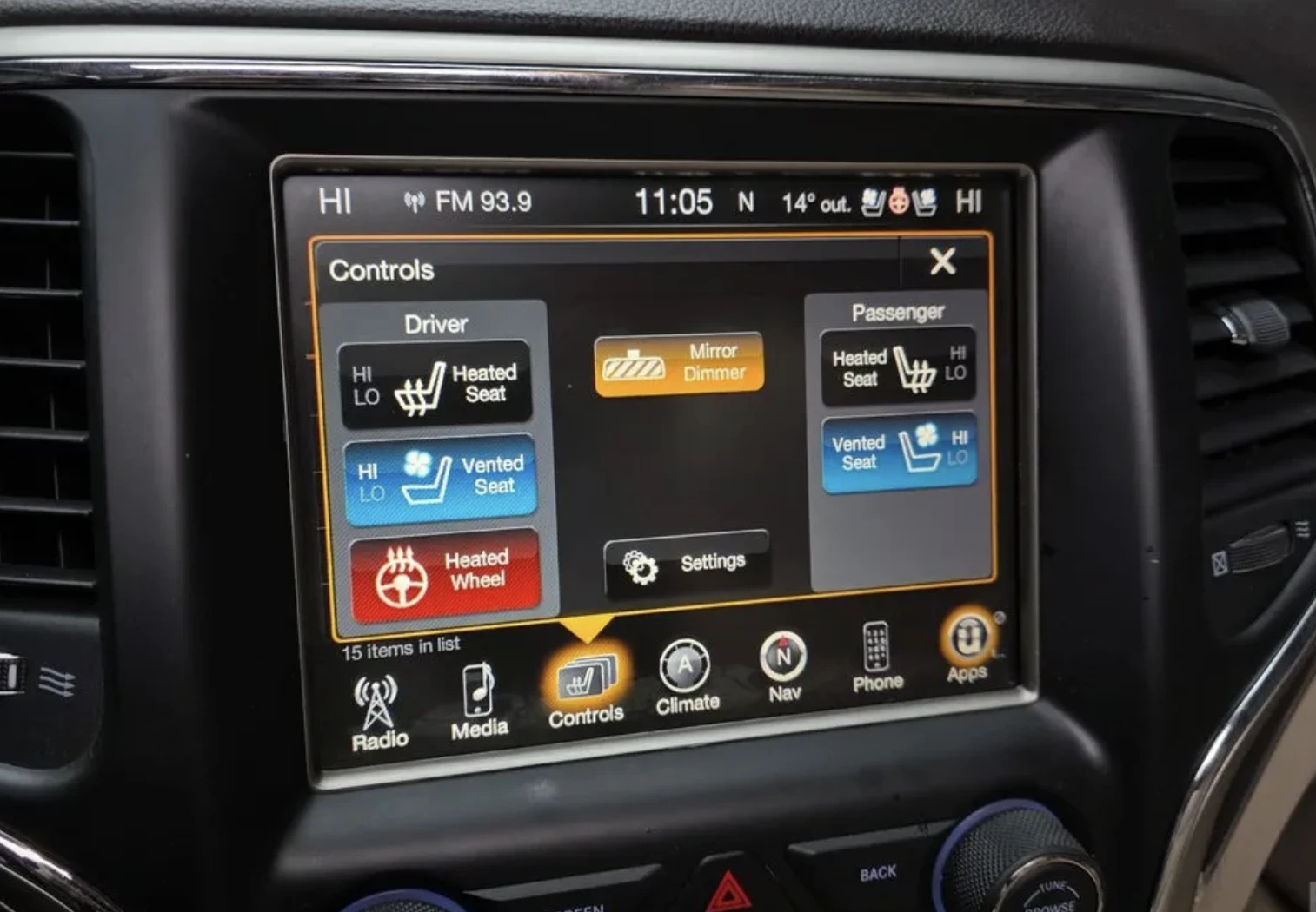 Jeep Grand cherokee OVERLAND* КОЖА* ПОДГРЕВ* ОБДУХВАНЕ* КАМЕРА* НАВИ* , снимка 16 - Автомобили и джипове - 54020892