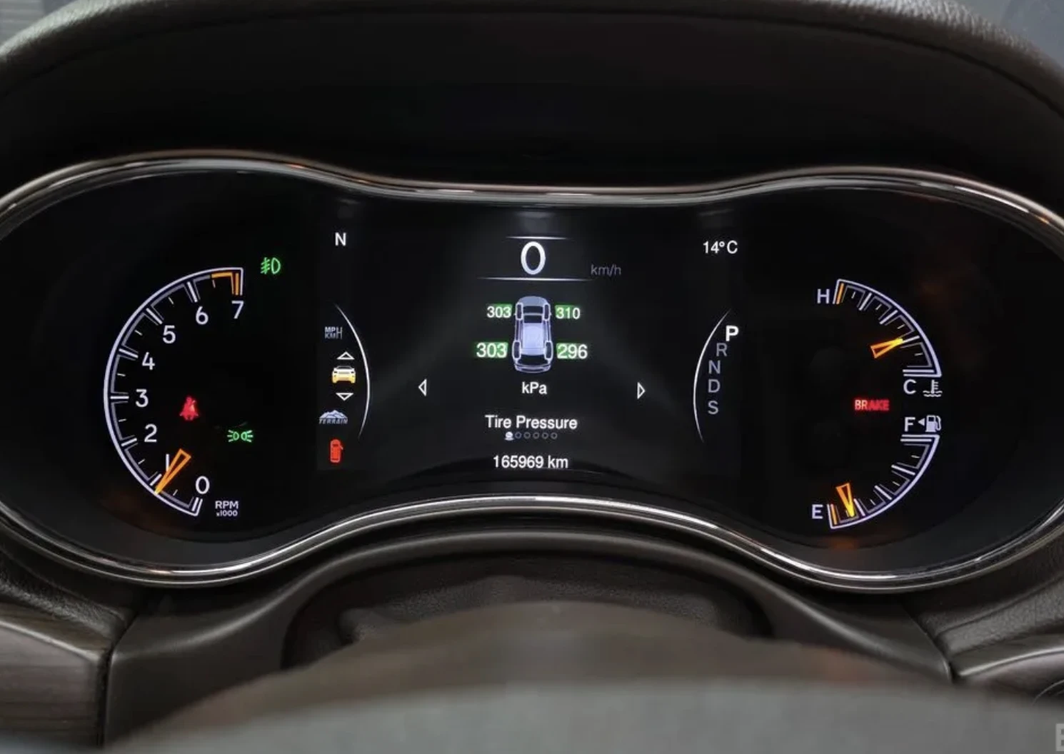 Jeep Grand cherokee OVERLAND* КОЖА* ПОДГРЕВ* ОБДУХВАНЕ* КАМЕРА* НАВИ* , снимка 9 - Автомобили и джипове - 54020892