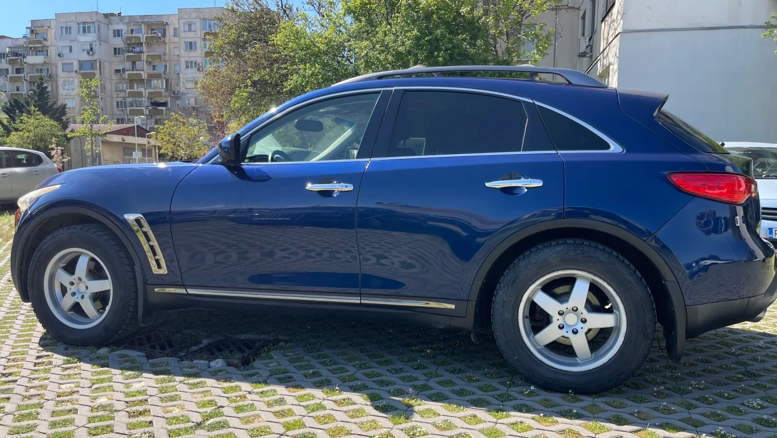 Infiniti Fx 35, снимка 11 - Автомобили и джипове - 54246027