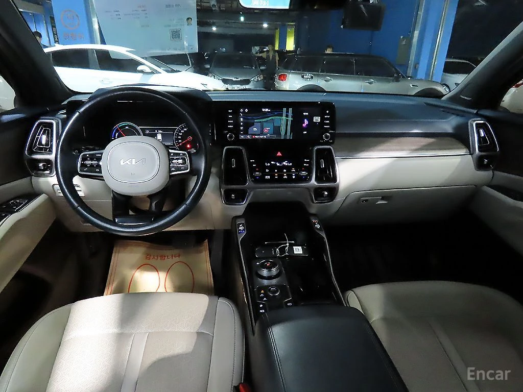 Kia Sorento 1.6 Hybrid Prestige 4x4* ПОДГРЕВ* ОБДУХВАНЕ* , снимка 8 - Автомобили и джипове - 55318680