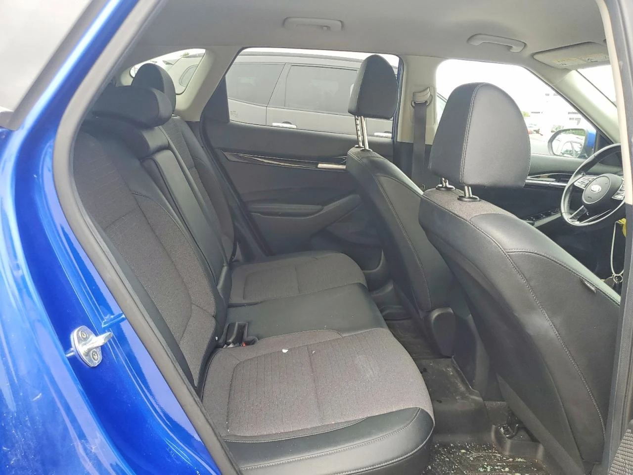 Kia Seltos 2.0l S, снимка 11 - Автомобили и джипове - 56056252