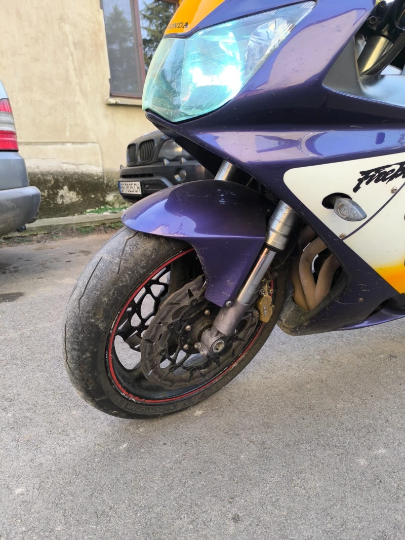 Honda Cbr 929, снимка 2 - Мотоциклети и мототехника - 53122972