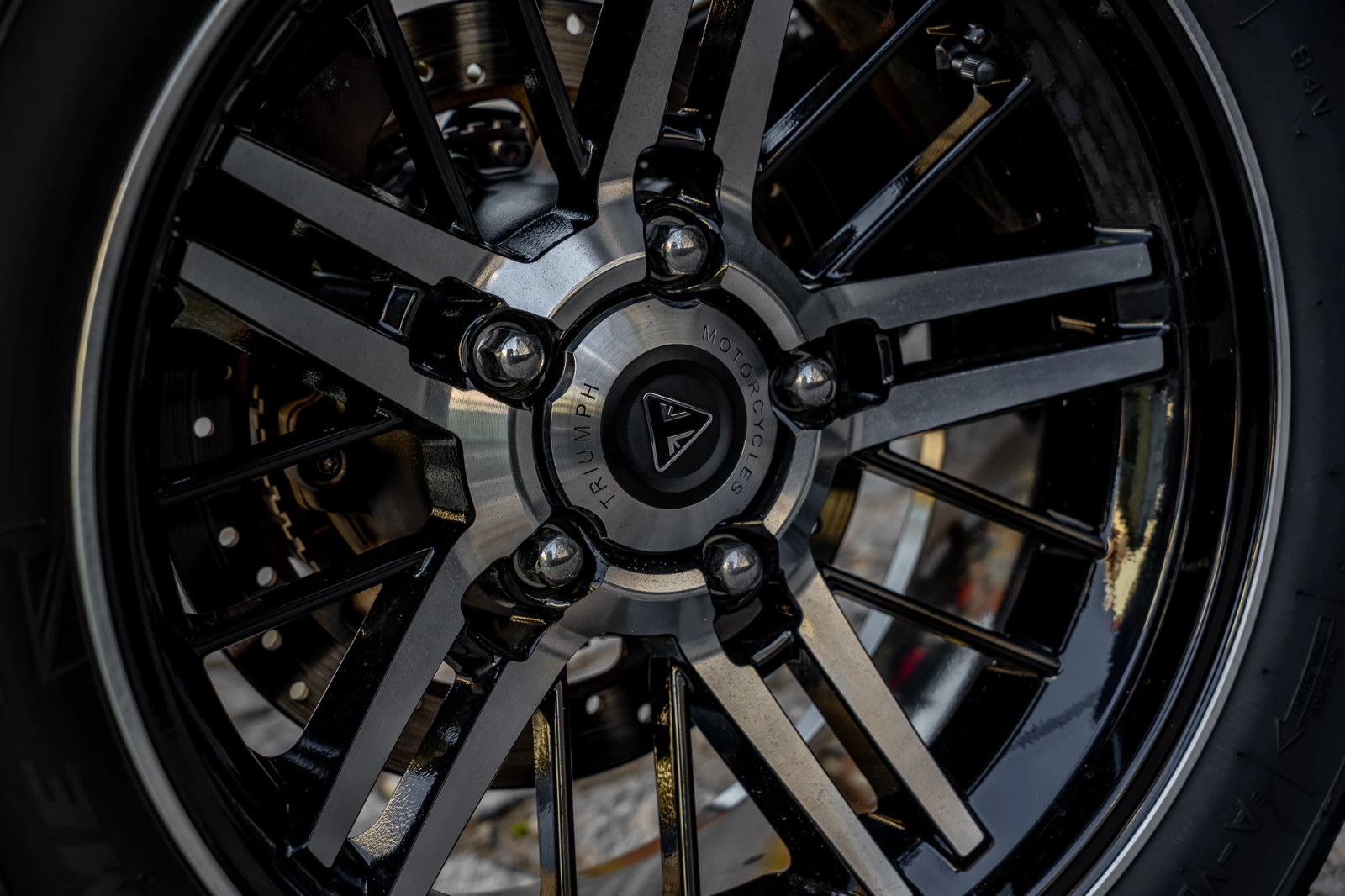 Triumph Rocket GT - изображение 10