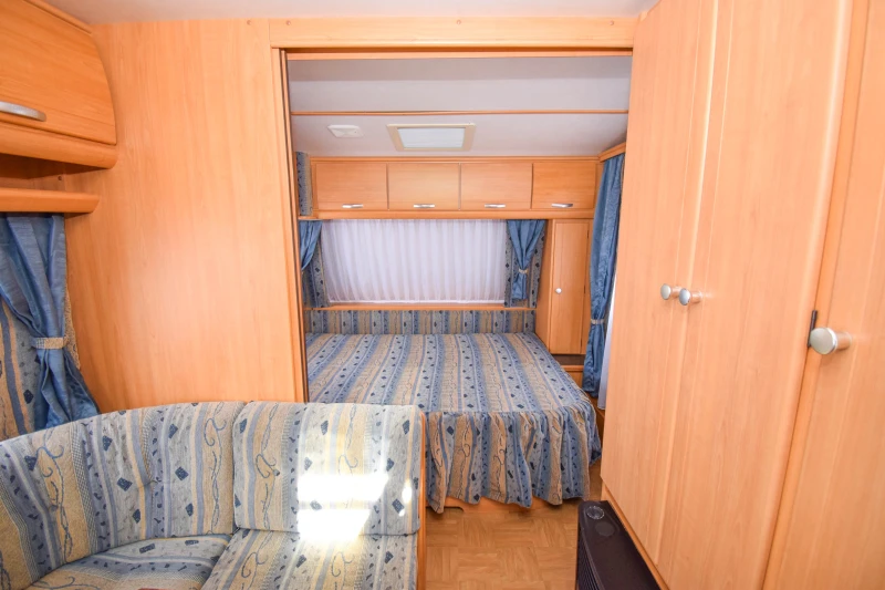 Каравана LMC MUNSTERLAND 650 MFK+ ФОРСЕЛТ/6 места, снимка 9 - Каравани и кемпери - 52920085