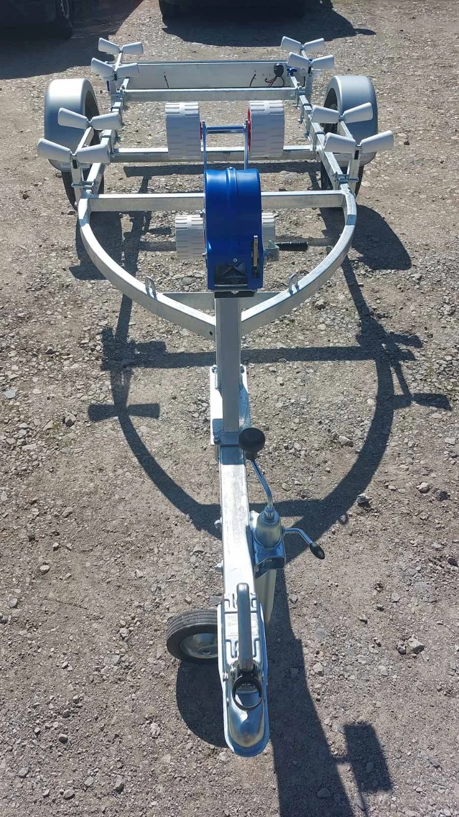   Venitrailers    3, 30  | Mobile.bg   6