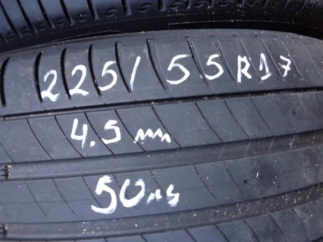 Гуми Летни 225/55R17, снимка 1 - Гуми и джанти - 12400505