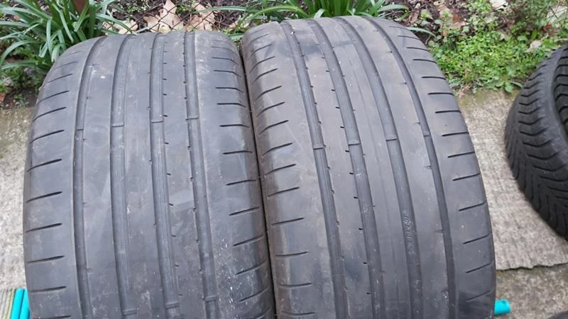 Гуми Летни 245/40R18, снимка 1 - Гуми и джанти - 27967826