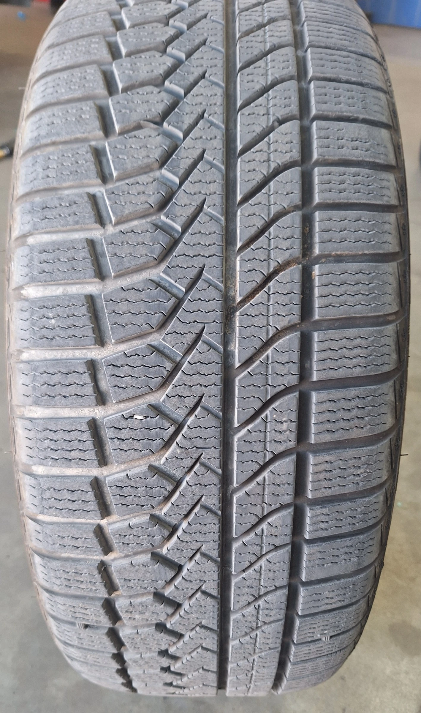 Гуми Зимни 225/45R17
