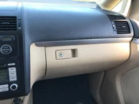 VW Touran 2.0i,Ecofuel,Xenon, снимка 16