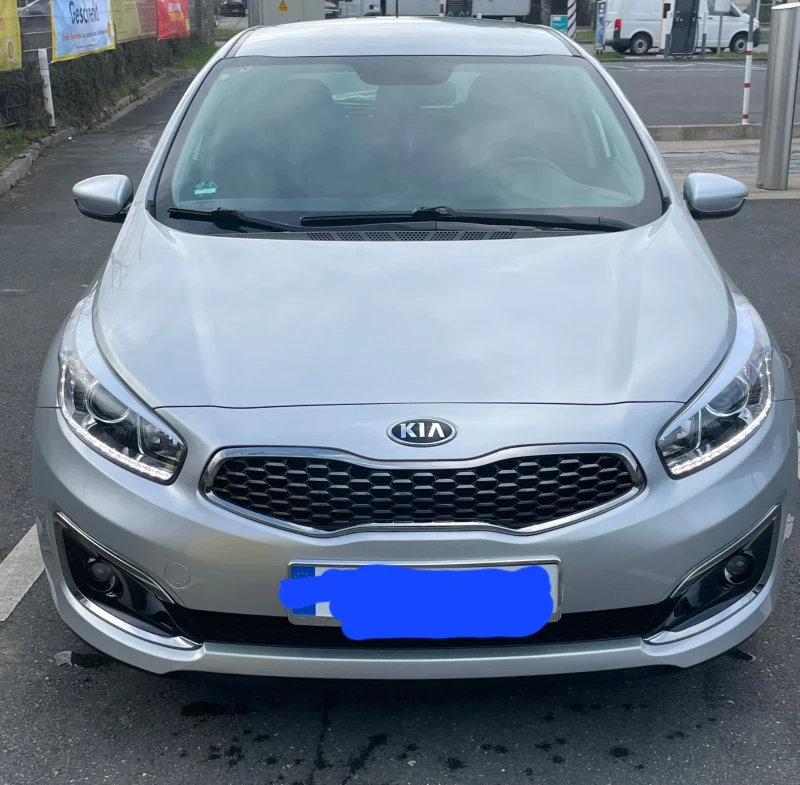 Kia Ceed, снимка 5 - Автомобили и джипове - 47734647