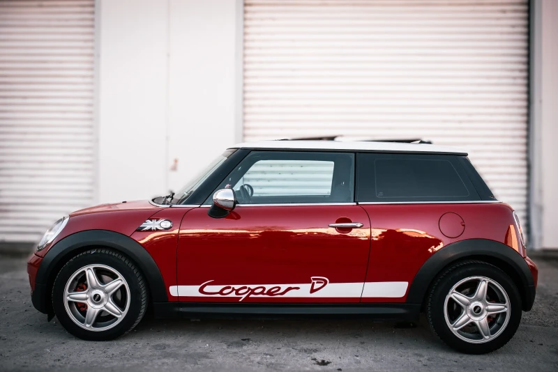 Mini Cooper 1.6d /6ск./ОБСЛУЖЕНА/ТОП СЪСТОЯНИЕ/НАВИГАЦИЯ, снимка 4 - Автомобили и джипове - 49442905