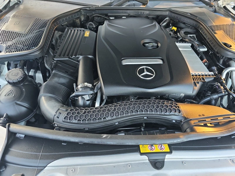 Mercedes-Benz C 300, снимка 15 - Автомобили и джипове - 48771824