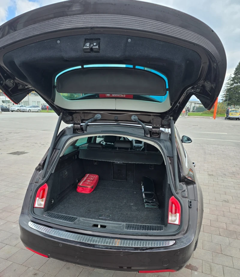 Opel Insignia, снимка 17 - Автомобили и джипове - 51217573