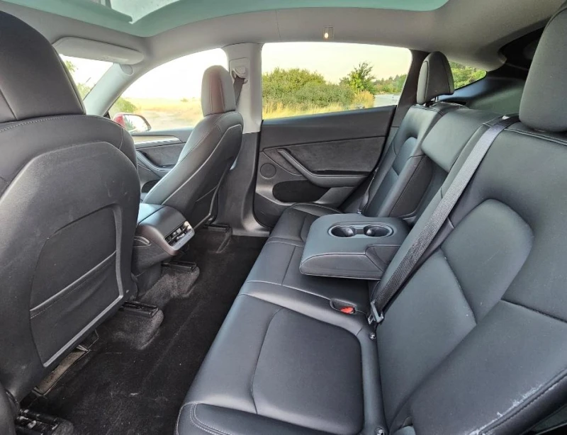 Tesla Model Y  4х4 Европейска Long Range, снимка 13 - Автомобили и джипове - 51223685