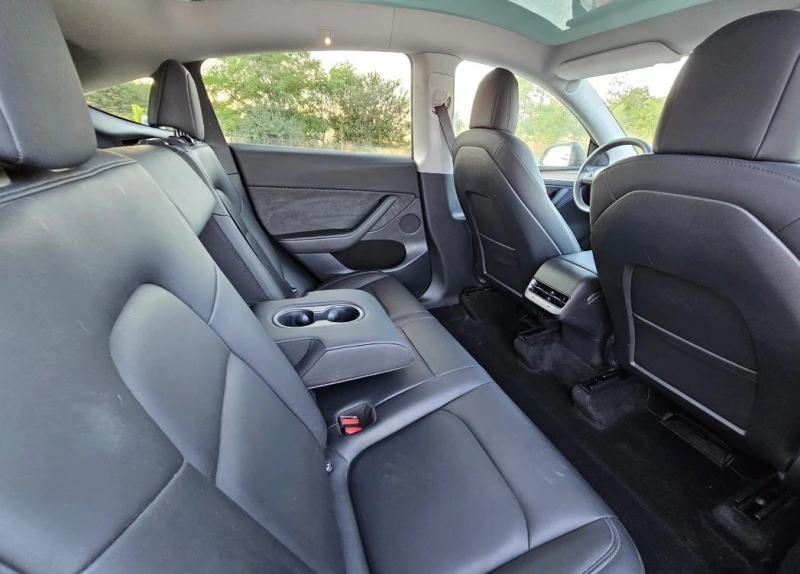 Tesla Model Y  4х4 Европейска Long Range, снимка 15 - Автомобили и джипове - 51223685