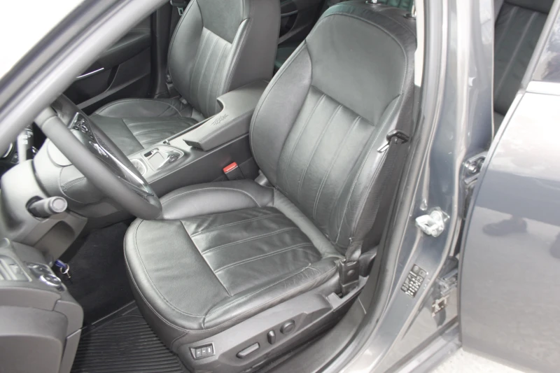 Opel Insignia 2.0CDTI* COSMO* 2015г.* FULL ЕКСТРИ* , снимка 11 - Автомобили и джипове - 52173962