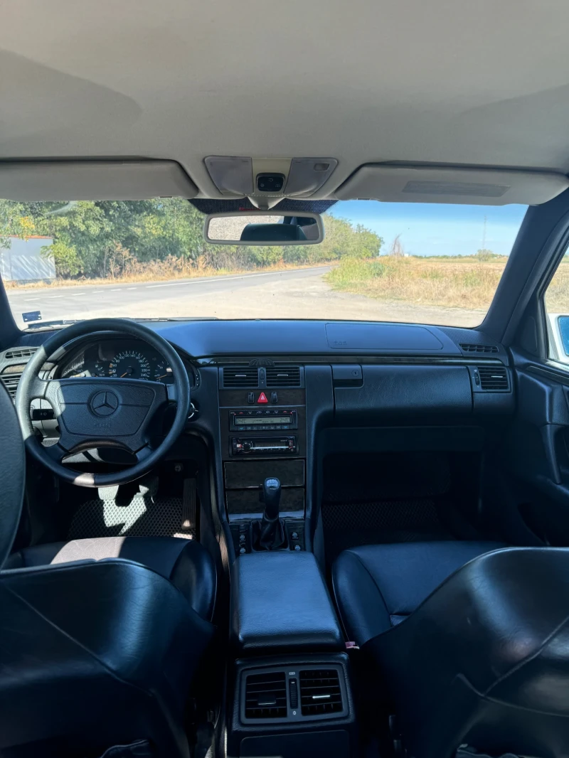 Mercedes-Benz E 250, снимка 8 - Автомобили и джипове - 53271787