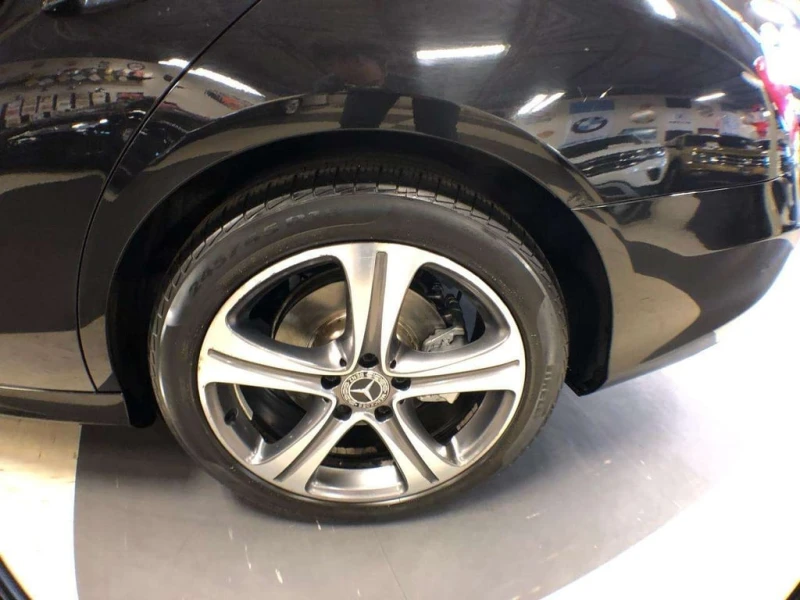 Mercedes-Benz E 300 * CARFAX * ЦЕНА ДО БГ, снимка 10 - Автомобили и джипове - 53152282
