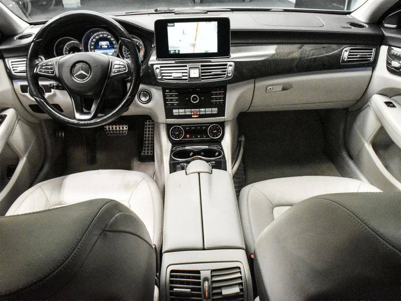 Mercedes-Benz CLS 400 AMG * * CLEAN CARFAX * * АВТО КРЕДИТ * * , снимка 9 - Автомобили и джипове - 53225117